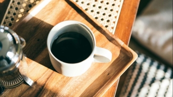 Có nên uống cà phê khi đói?