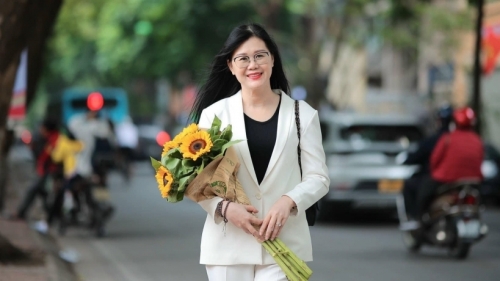 CEO Nguyễn Thị Hồng Vân: mong được cống hiến cho cộng đồng vì cuộc sống tốt đẹp, hạnh phúc hơn