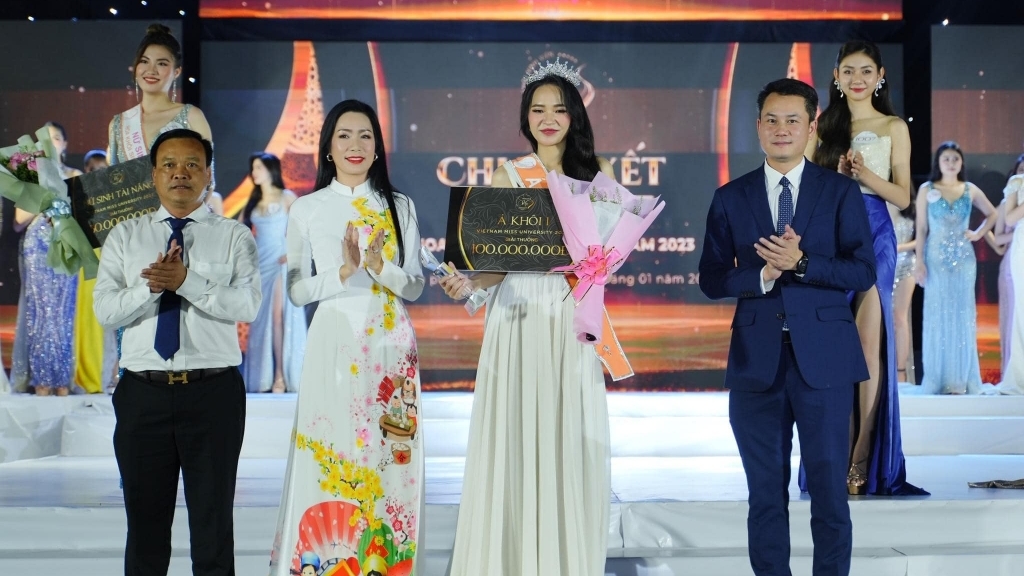 Nữ sinh trường Đại học Y Hà Nội giành danh hiệu Á khôi Sinh viên Việt Nam
