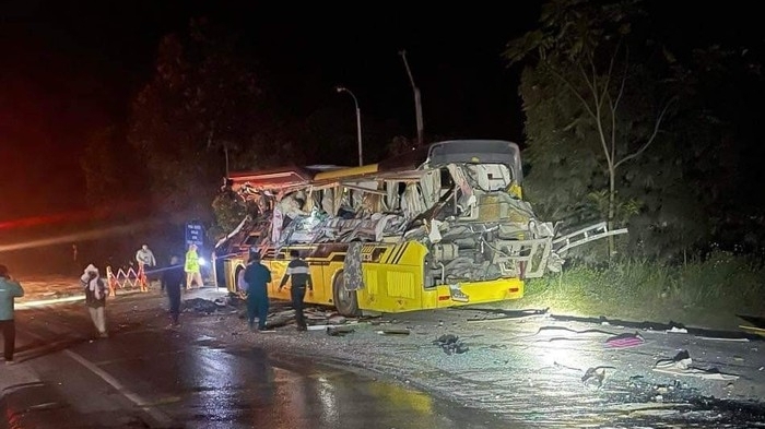 Khắc phục hậu quả vụ tai nạn giao thông đặc biệt nghiêm trọng ở Tuyên Quang
