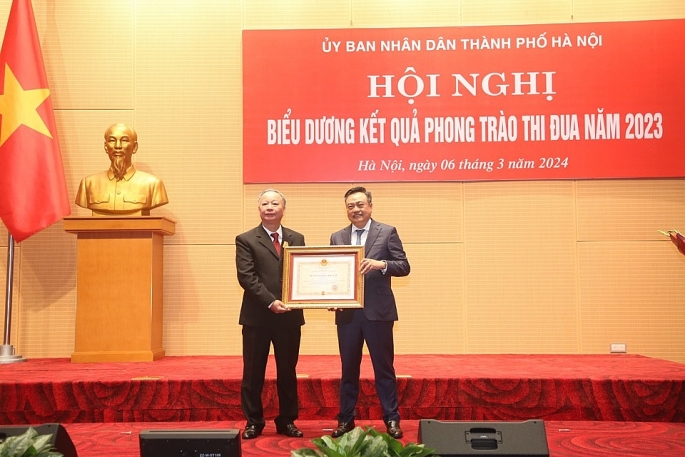 Chủ tịch UBND TP Hà Nội: thi đua phải lan rộng khắp mọi mặt, mọi tầng lớp Nhân dân