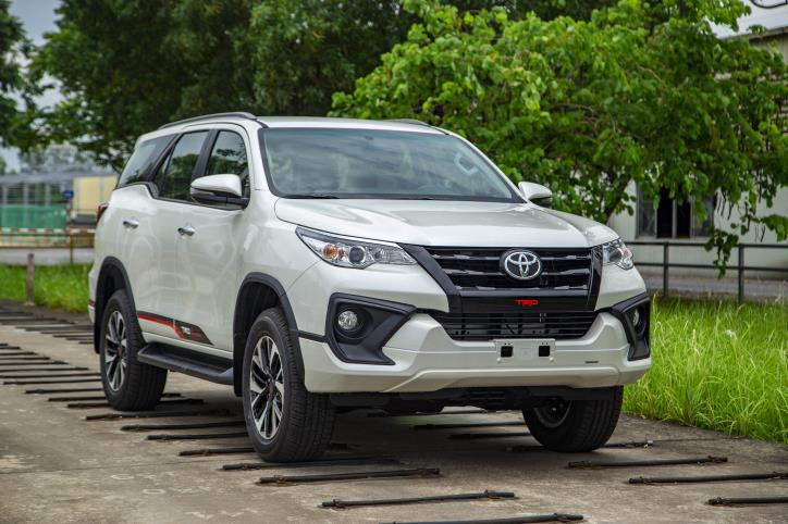  Toyota Fortuner