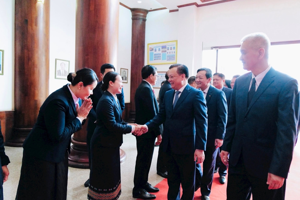 Đưa quan hệ Hà Nội - Vientiane trở thành hình mẫu trong hoạt động hợp tác