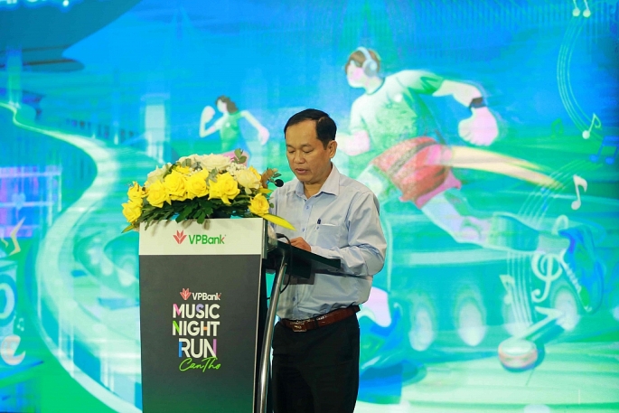 Ông Trương Công Quốc Việt, Phó Giám đốc Sở Văn hóa, Thể thao & Du lịch TP Cần Thơ phát biểu tại sự kiện họp báo công bố giải VPBank Can Tho Music Night Run 2024