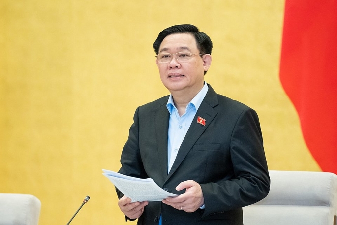 Chủ tịch Quốc hội Vương Đình Huệ nhấn mạnh những nội dung trọng tâm của phiên họp. Ảnh: Quochoi.vn