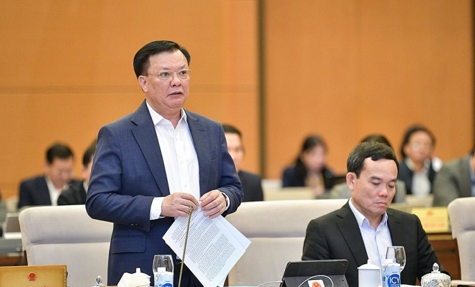 Bí thư Thành ủy Hà Nội Đinh Tiến Dũng phát biểu tại phiên họp