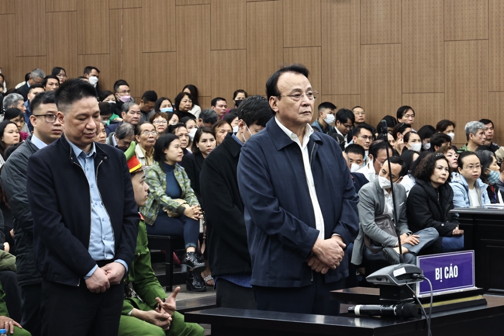 Xét xử vụ án sai phạm tại Công ty Tân Hoàng Minh: các bị cáo khai lý do phát hành trái phiếu
