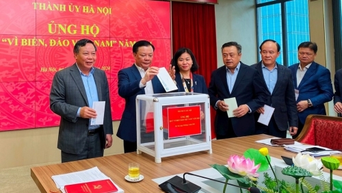 Lãnh đạo Thành ủy Hà Nội ủng hộ Quỹ "Vì biển, đảo Việt Nam" năm 2024
