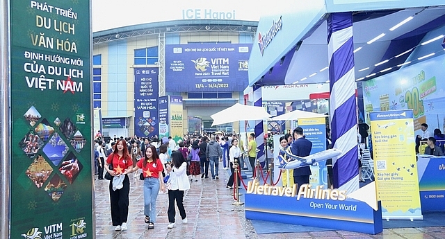 Nhiều du khách đến tham quan tại VITM Hà Nội 2023. Ảnh: VITM 2023