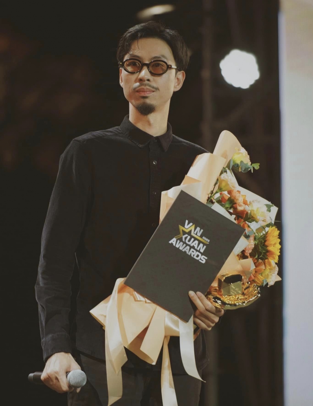 Đen Vâu được vinh danh giải thưởng Gương mặt trẻ Việt Nam tiêu biểu 2023