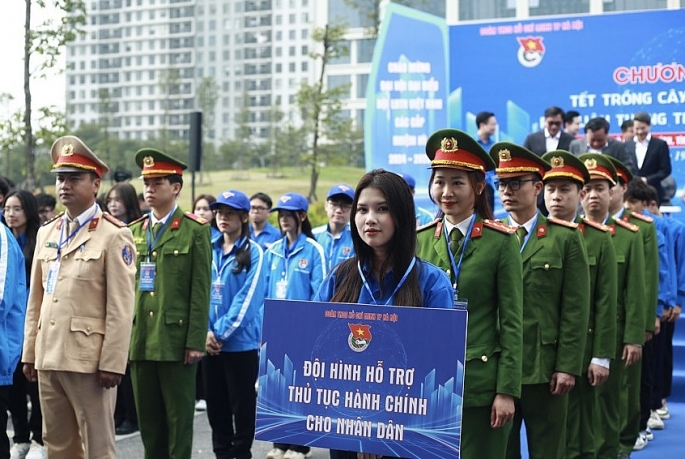 Thành đoàn Hà Nội ra mắt 8 đội hình tình nguyện cấp Thành phố tại Công viên Mễ Trì, quận Nam Từ Liêm, Hà Nội               Ảnh: Thủy Tiên