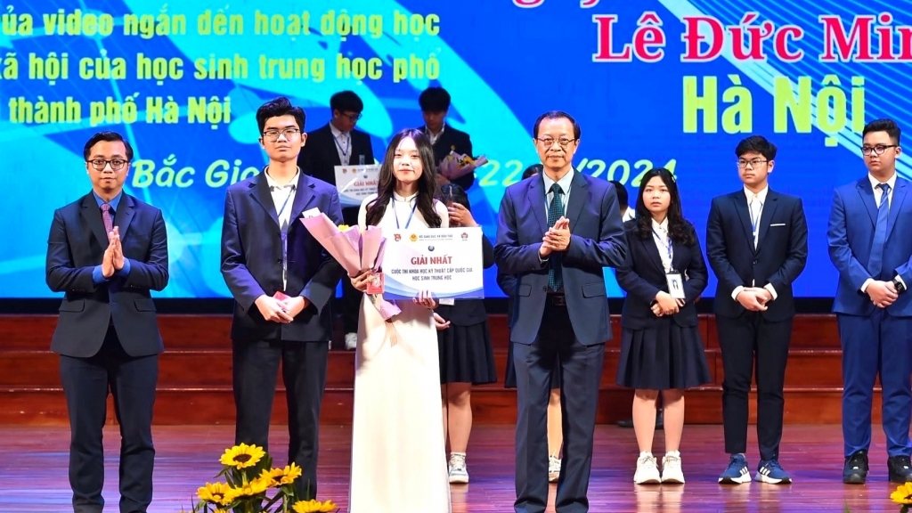 Học sinh Hà Nội đạt 2 giải Nhất cuộc thi Khoa học kỹ thuật cấp quốc gia