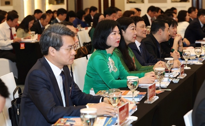 Các đại biểu Thành phố Hà Nội dự hội nghị