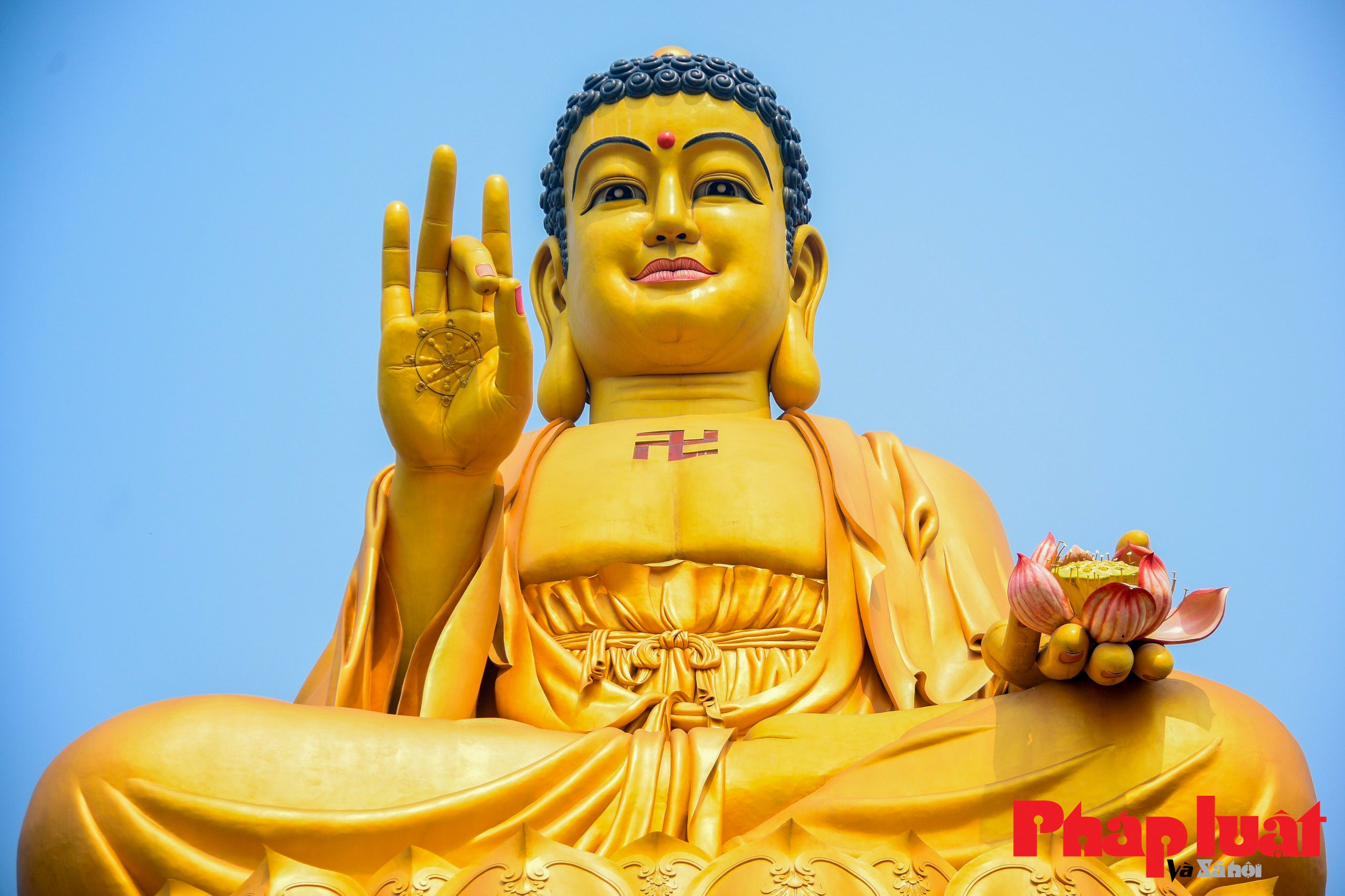 Chiêm bái đại tượng Phật lớn nhất Đông Nam Á tại Hà Nội