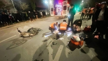 Hà Nội: tìm nhân chứng vụ tai nạn khiến 3 thanh niên thương vong