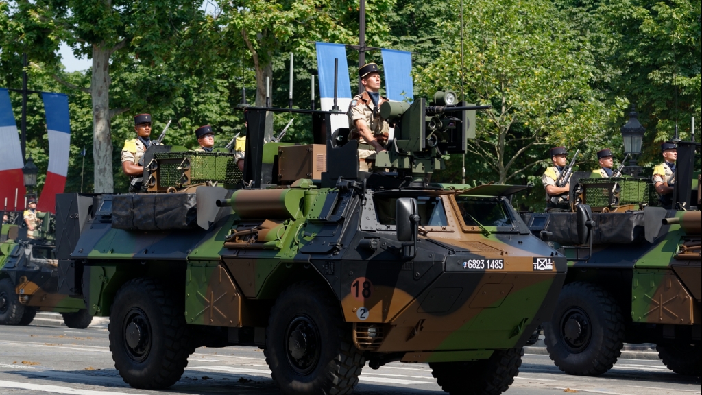 Pháp tiếp tục hỗ trợ lượng lớn thiết bị quân sự cho Ukraine