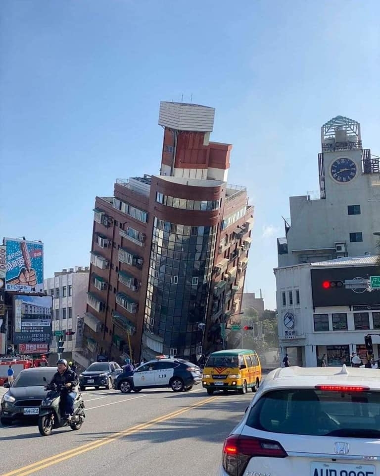 Những hình ảnh mới nhất về trận động đất tại Đài Loan (Trung Quốc)