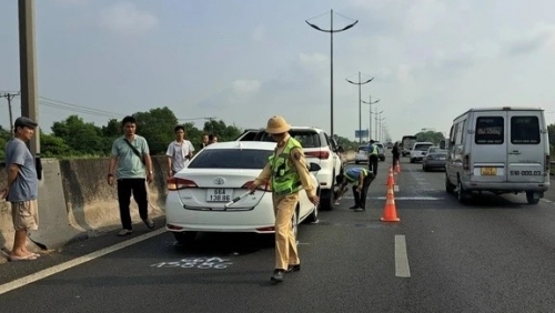 Không giữ khoảng cách an toàn giữa các xe: bị phạt tiền lên đến 6 triệu đồng?