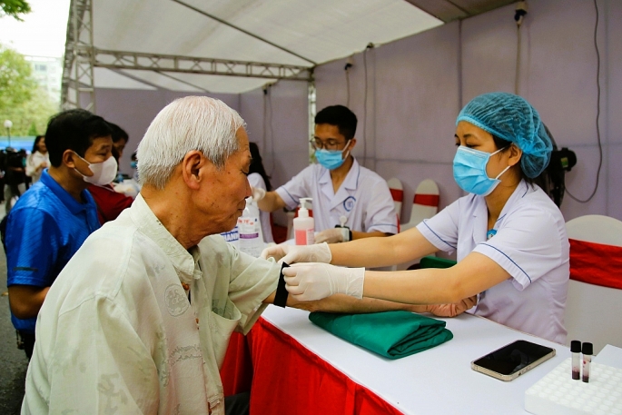 Sàng lọc bệnh tim mạch - thận miễn phí cho 1.000 người dân Hà Nội