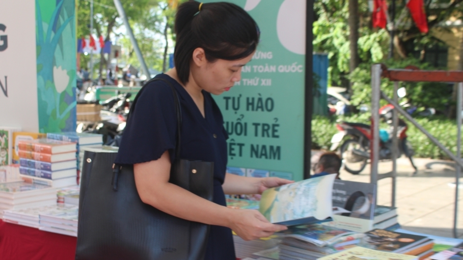 Hà Nội: tổ chức Ngày Sách và Văn hóa đọc Việt Nam lần thứ Ba với số lượng 40.000 đầu sách