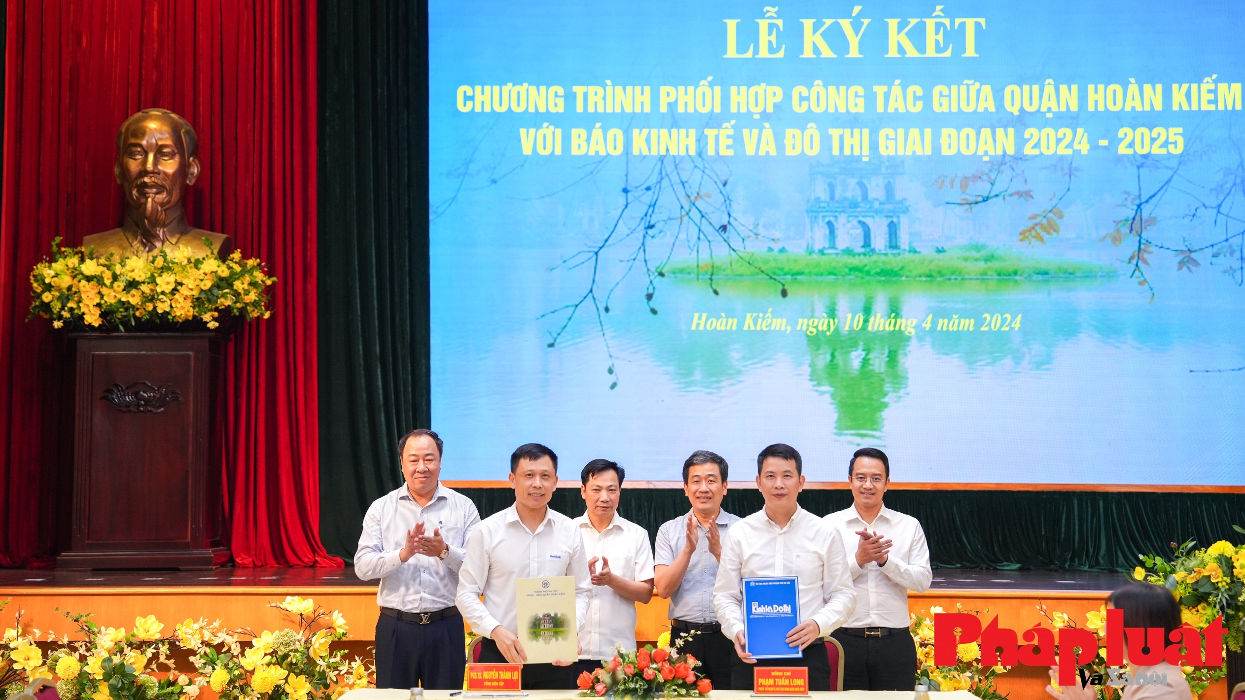 Báo Kinh tế và Đô thị và quận Hoàn Kiếm ký kết chương trình phối hợp
