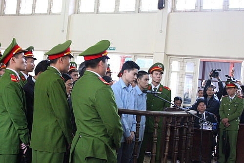 Hình ảnh Lê Văn Luyện trước giờ nghị án tại phiên xét xử sơ thẩm tháng 1/2012.    Ảnh: T.H