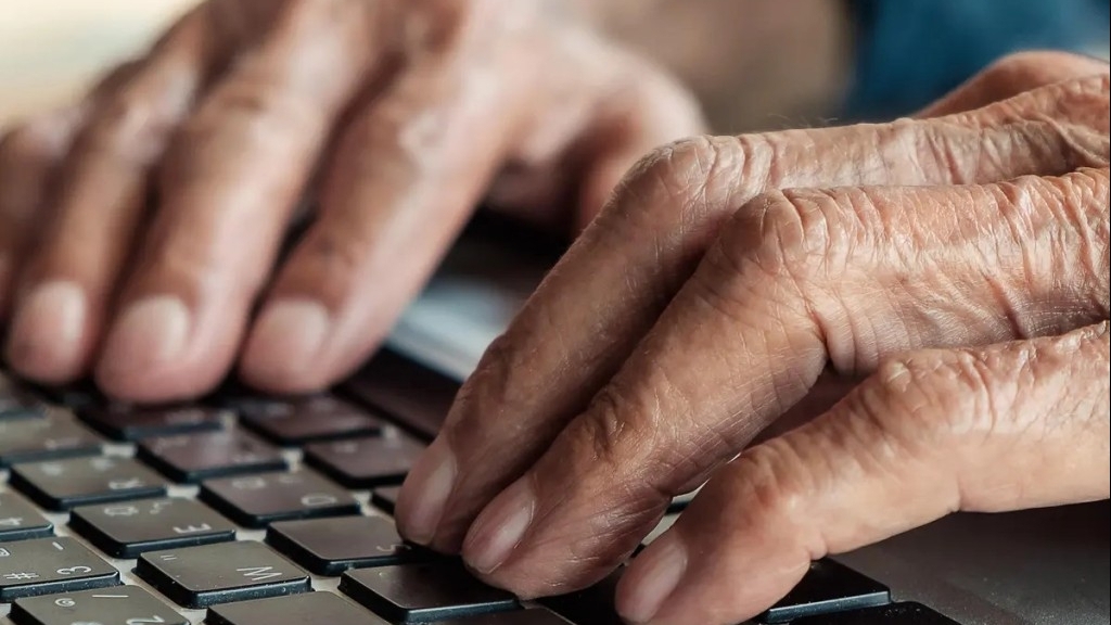 Lừa đảo trực tuyến: khi người già là “con mồi” của kẻ lừa đảo