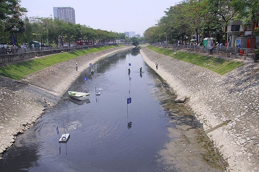sông Tô Lịch vẫn đang trong tình trạng ô nhiễm nặng nề. (Ảnh: Internet)