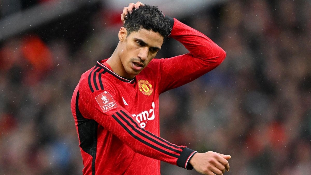 Man United xem xét chia tay Raphael Varane vào cuối mùa