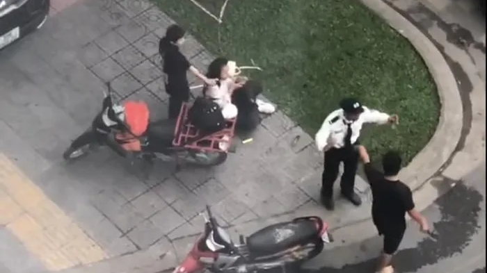Bắt người đàn ông cầm hung khí tấn công 2 phụ nữ trong khu đô thị ở Hà Nội