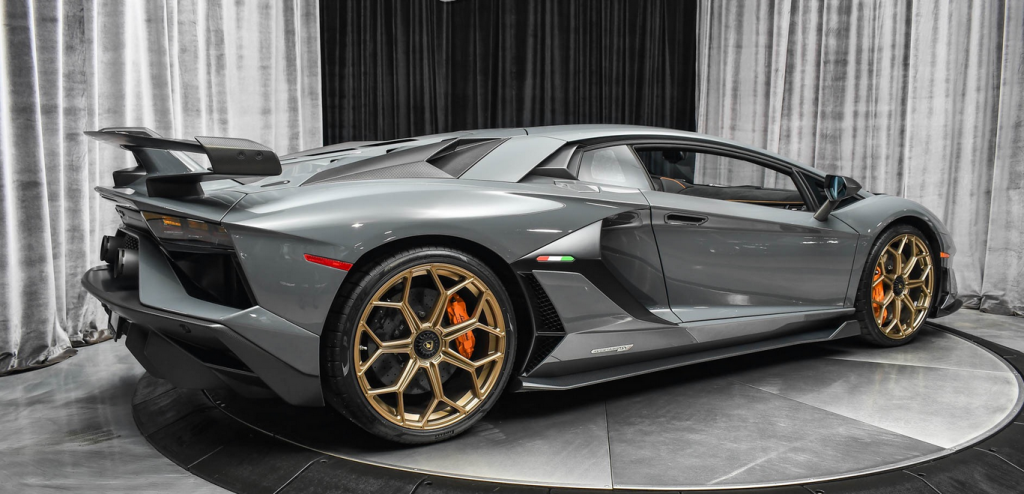 Lamborghini giới thiệu mẫu Huracan STJ phiên bản giới hạn