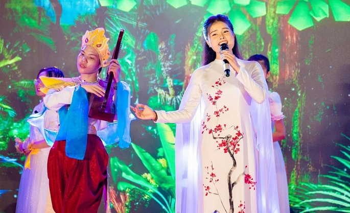 Thùy Linh giành giải xuất sắc nhất cuộc thi “Kyushu Music Concour”. Ảnh: NVCC