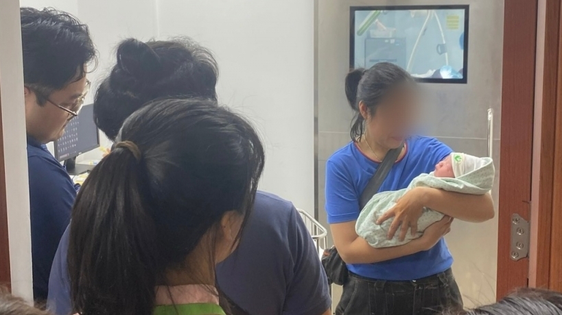 Vụ bé gái 12 tuổi ở Hà Nội mang thai, sinh con: lấy mẫu AND của đứa trẻ