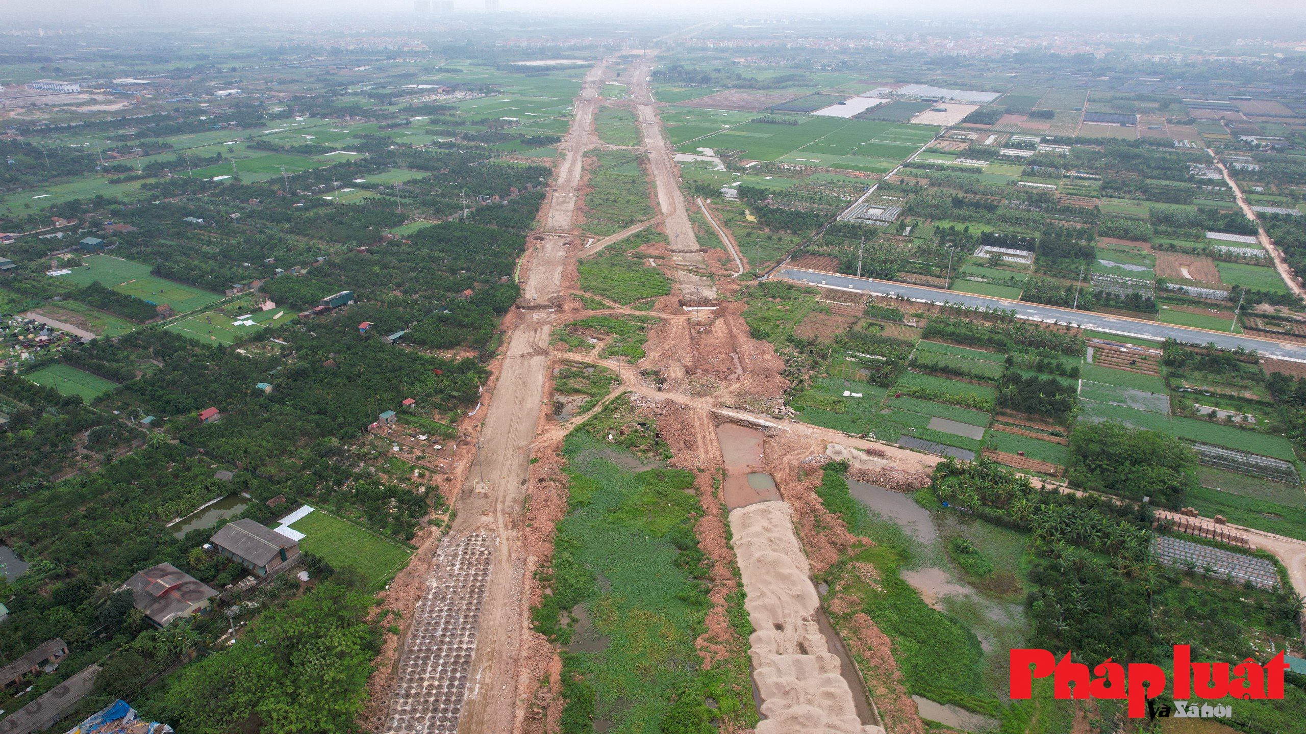 Toàn cảnh vị trí sắp xây dựng cầu Hồng Hà nối liền hai huyện Đan Phượng - Mê Linh