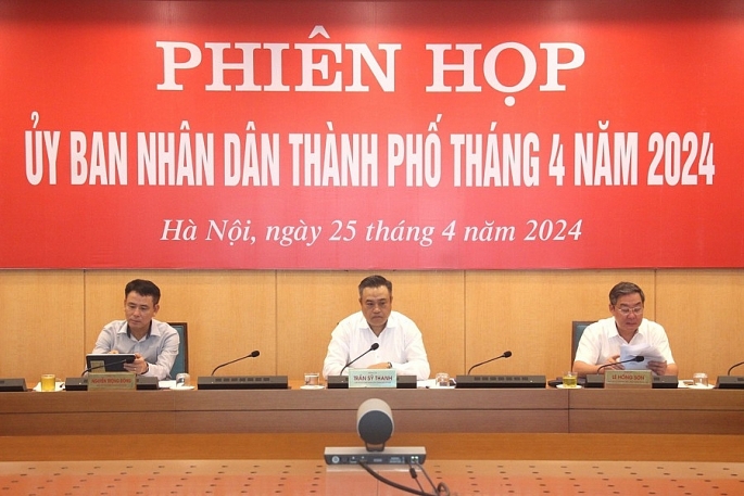 Chủ tịch UBND TP Hà Nội Trần Sỹ Thanh chủ trì phiên họp UBND TP tháng 4/2024.
