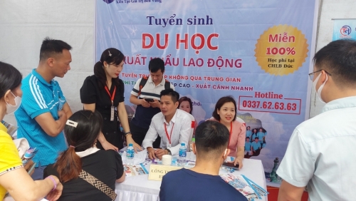 Gần 2.400 cơ hội việc làm cho người lao động tại phiên giao dịch việc làm huyện Thạch Thất