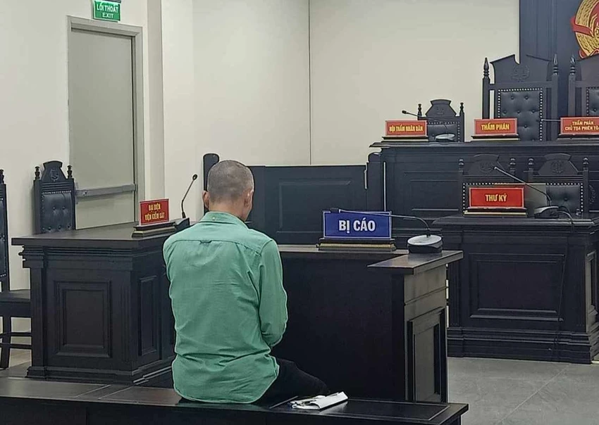 Bị cáo Nguyễn Song Hào tại phiên toà. Ảnh: P.V