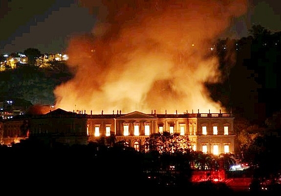 Hiện trường một vụ hỏa hoạn ở Brazil
