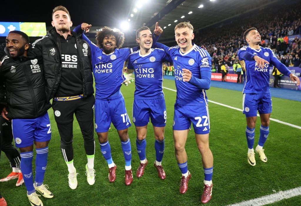 Leicester City trở lại Premier League sau một mùa giải vắng bóng