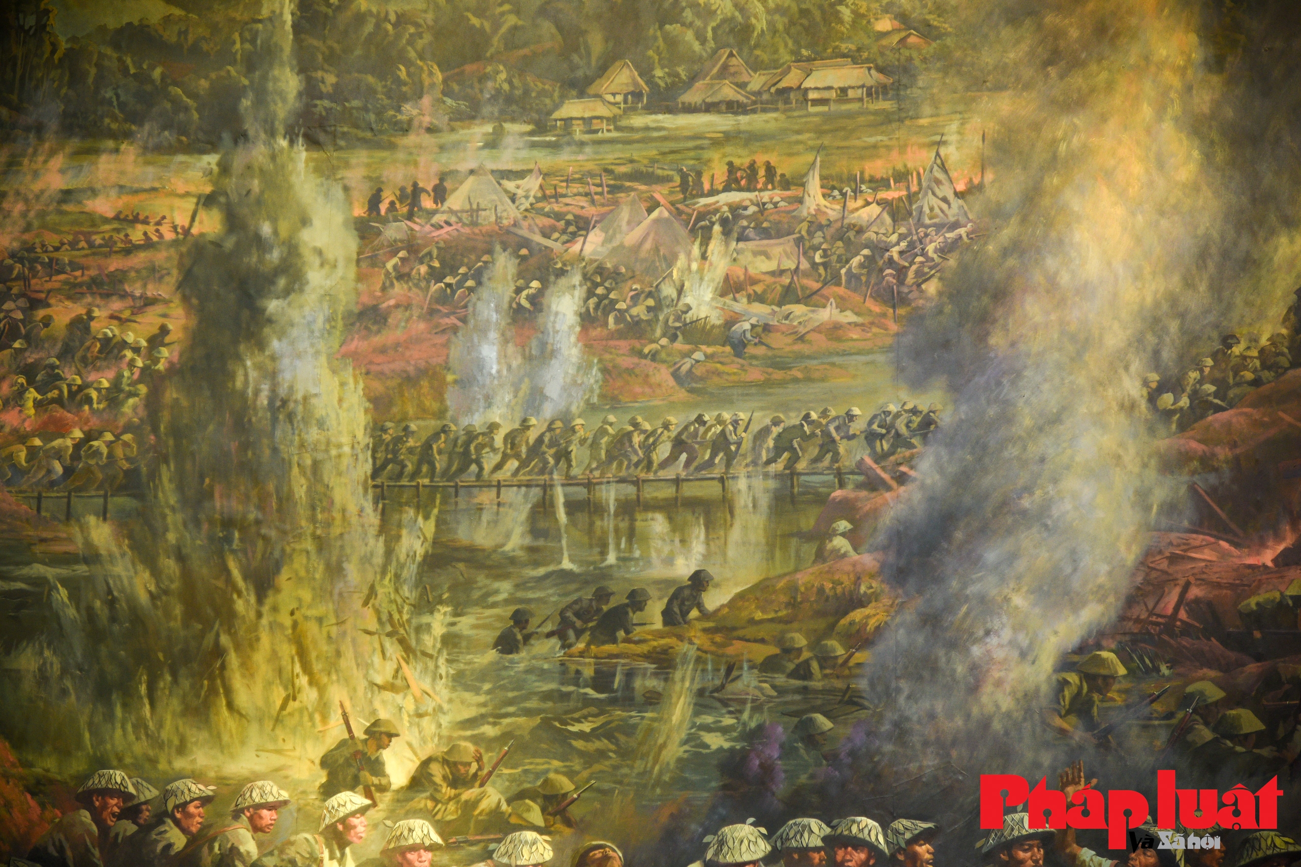 Tranh Panorama tái hiện toàn cảnh chiến dịch Điện Biên Phủ hào hùng