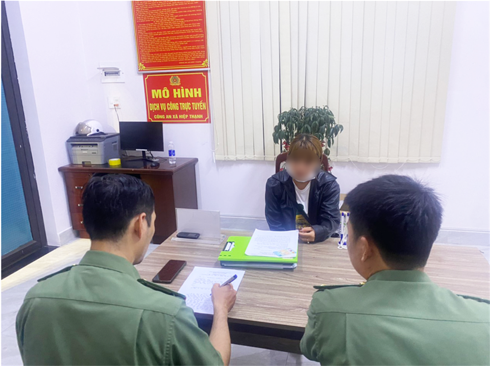 Công an tỉnh Lâm Đồng triệu tập, làm việc với chủ tài khoản Facebook “Th. M”. Ảnh: CQCA