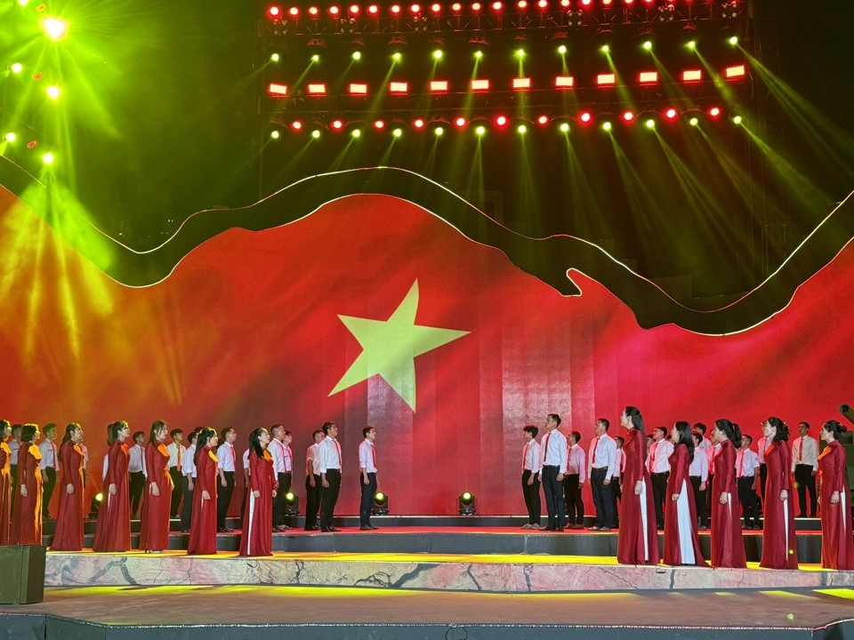 Lắng đọng bản hùng ca Điện Biên tại 5 điểm cầu “Dưới lá cờ Quyết Thắng”