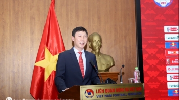 Ông Kim Sang Sik chính thức ngồi vào "ghế nóng" tại đội tuyển Việt Nam