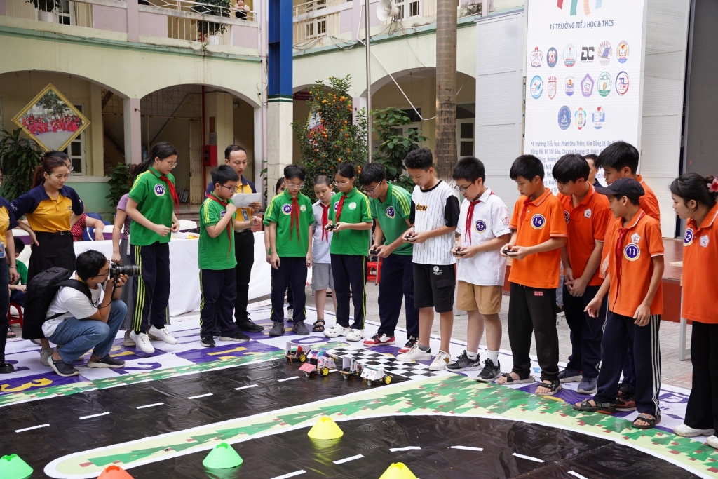 Học sinh Hà Nội hào hứng với Hội thi STEM thành phố năm 2024