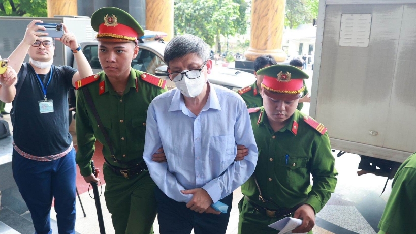 Giảm 1 năm tù cho cựu Bộ trưởng Bộ Y tế Nguyễn Thanh Long