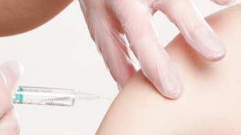 Bộ Y tế cấp phép cho 3 loại vaccine mới: sốt xuất huyết, zona thần kinh và phế cầu