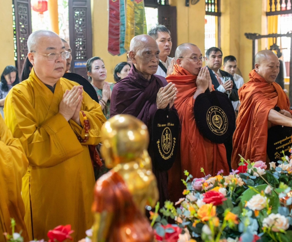 Đức Tăng Thống Myanmar đến thăm Việt Nam mùa Phật đản