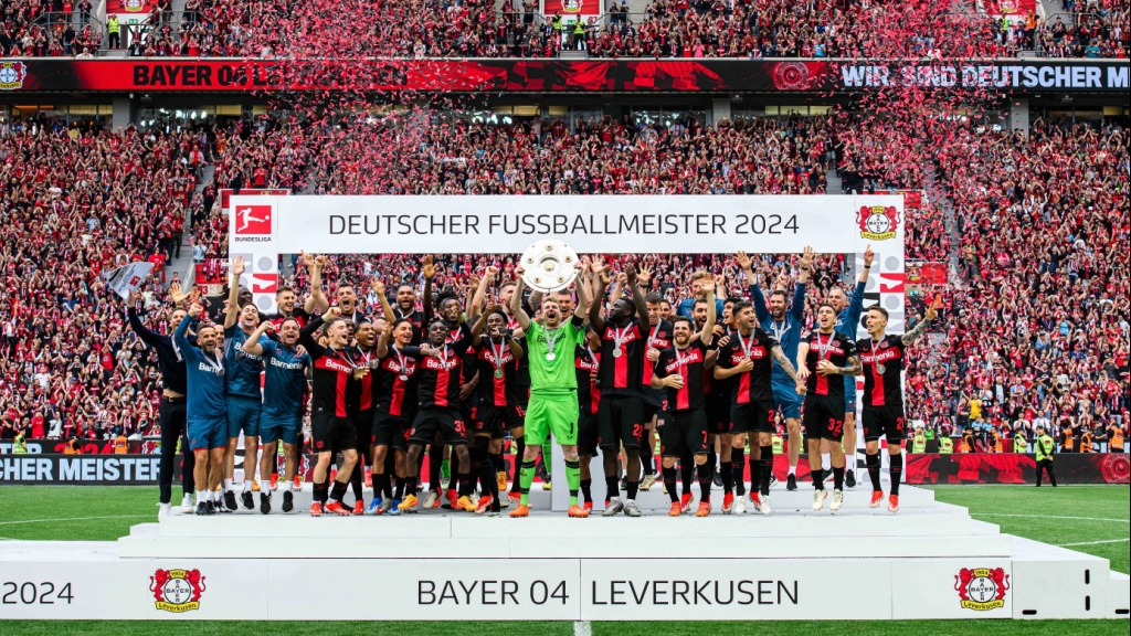 Bayer Leverkusen vô địch Bundesliga với kỷ lục vô tiền khoáng hậu