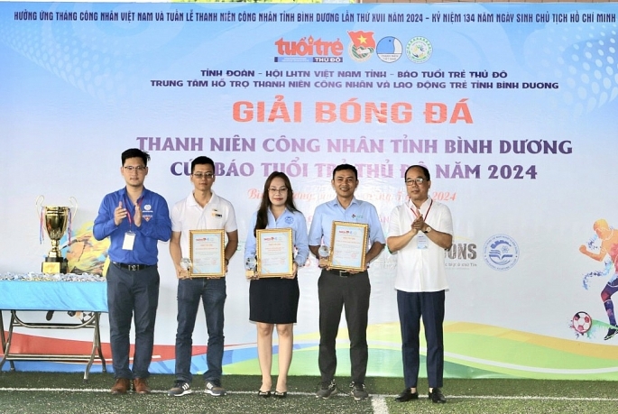 Khai mạc Giải Bóng đá nam Thanh niên công nhân tỉnh Bình Dương - Cúp báo Tuổi trẻ Thủ đô năm 2024