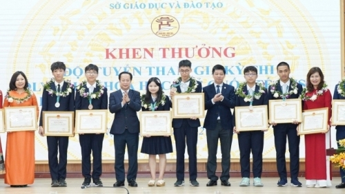 11 học sinh Hà Nội được miễn thi tốt nghiệp THPT và xét tuyển thẳng vào đại học